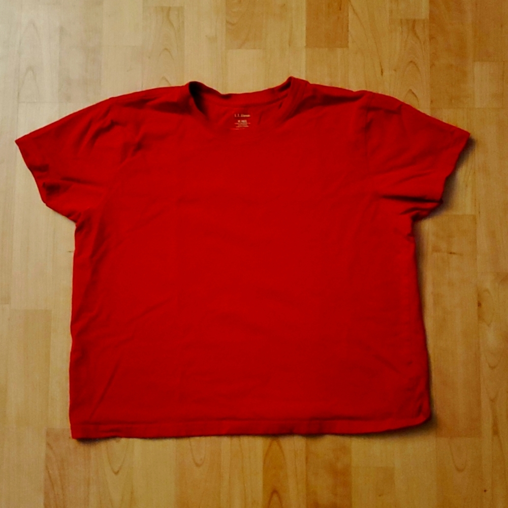 L.L. Bean Red T-Shirt - Size medium